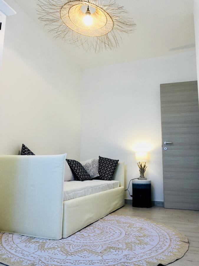 Residence Mar Mediterraneo クアルトゥ・サンテーレナ エクステリア 写真