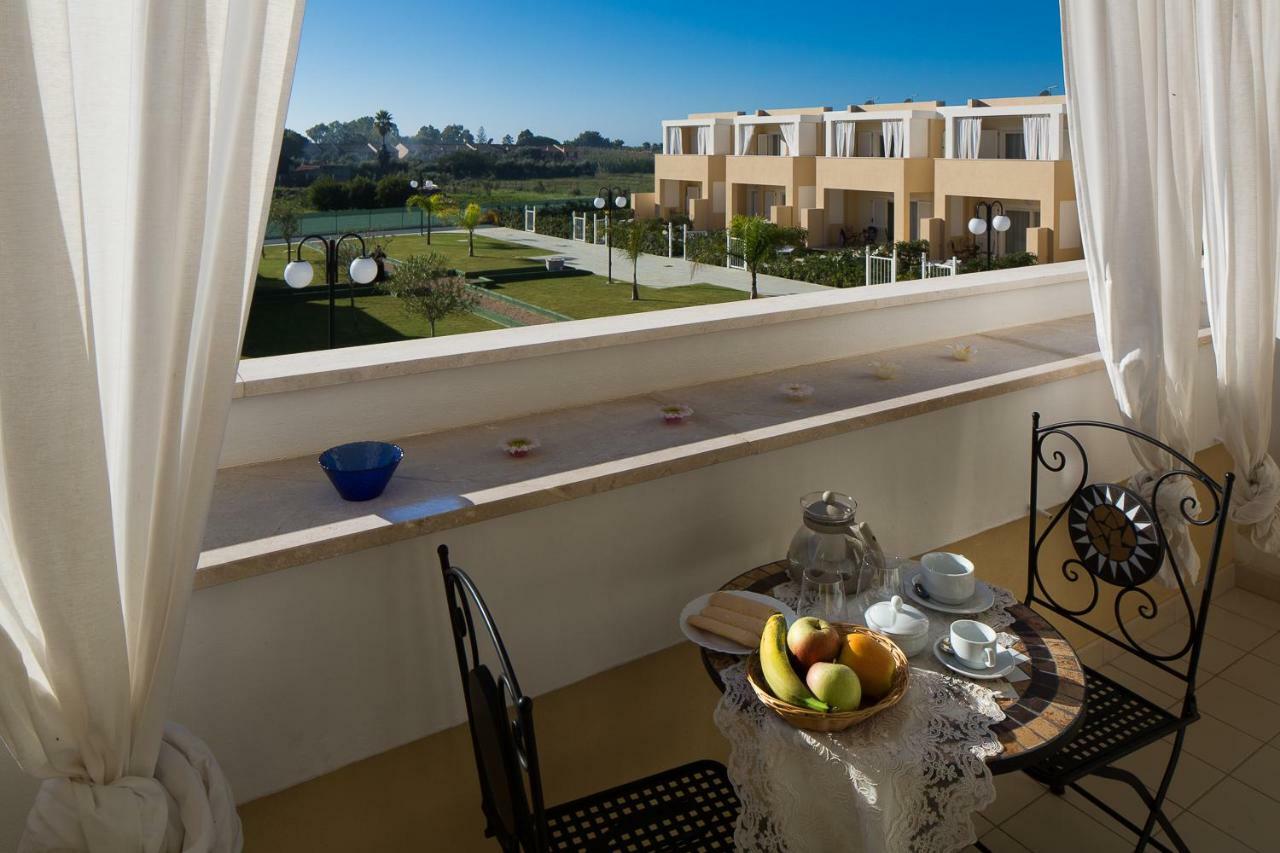 Residence Mar Mediterraneo クアルトゥ・サンテーレナ エクステリア 写真