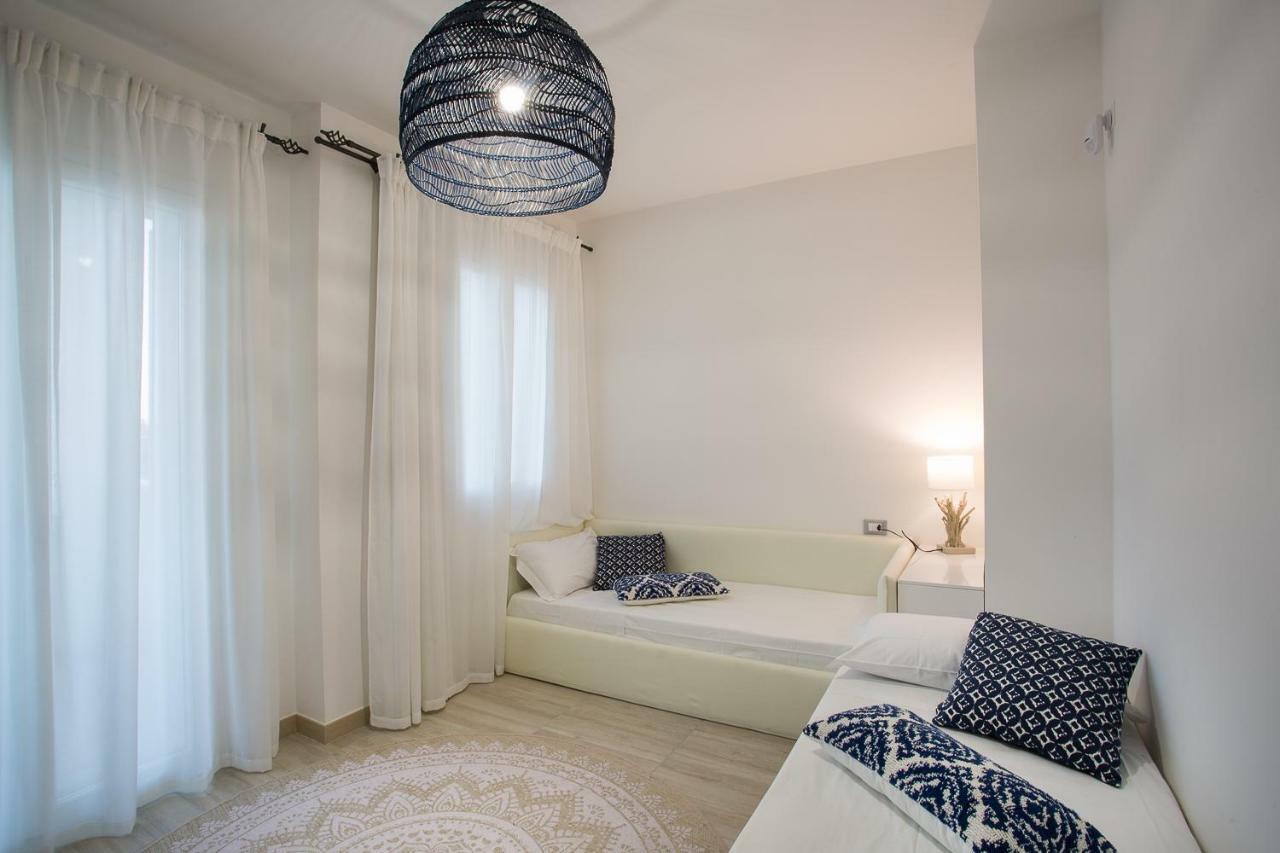 Residence Mar Mediterraneo クアルトゥ・サンテーレナ エクステリア 写真